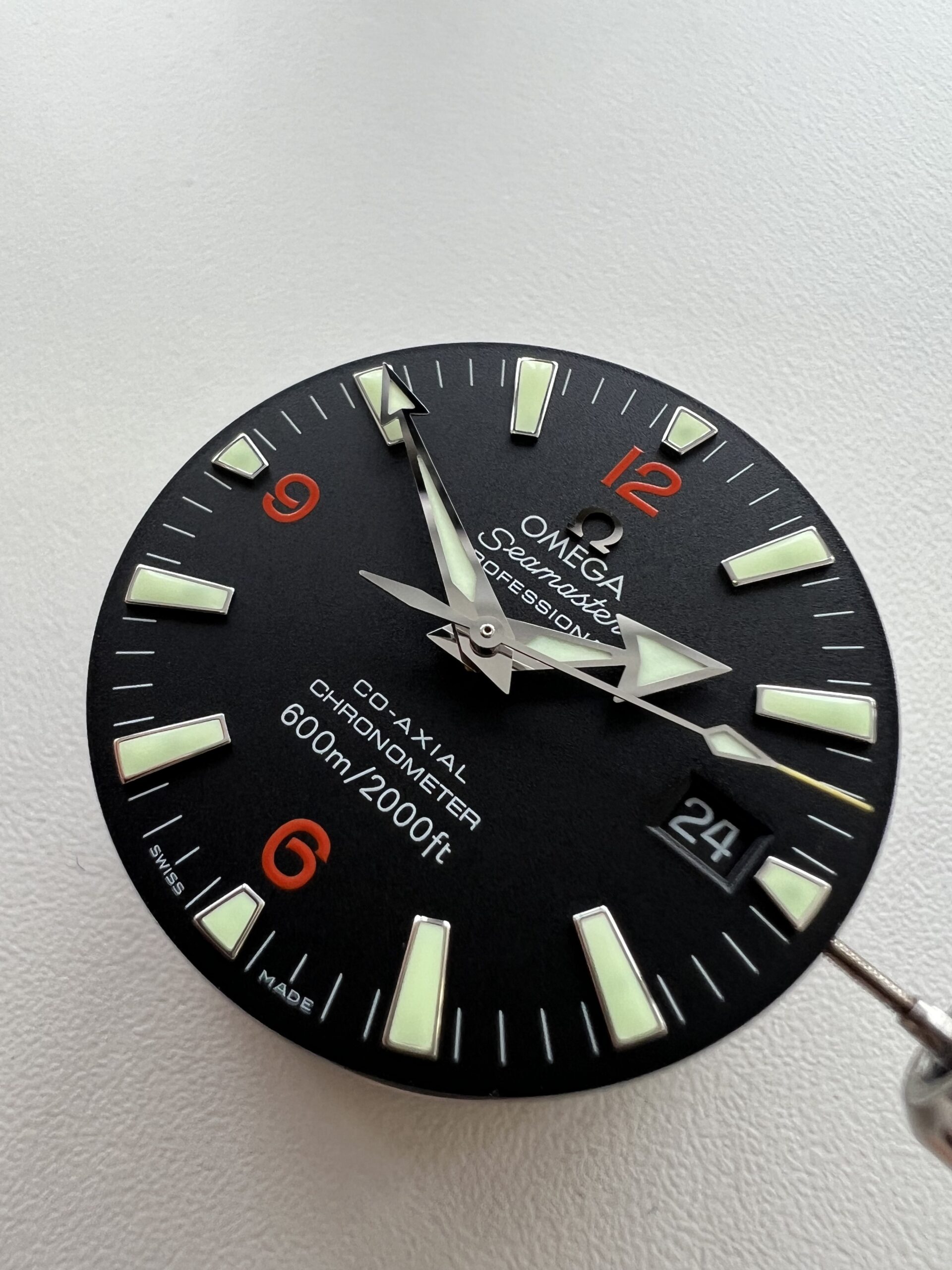 omega dial and hands